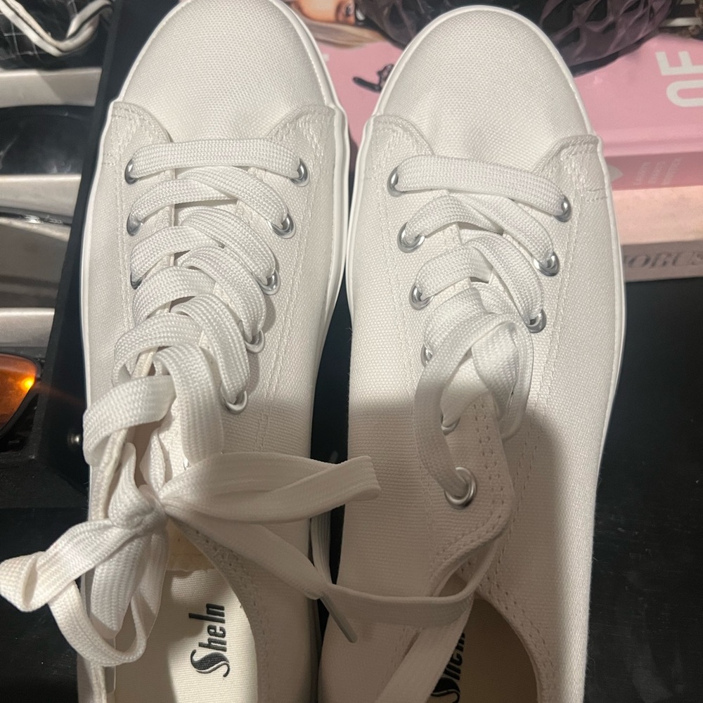 Brand new white tennis shoes